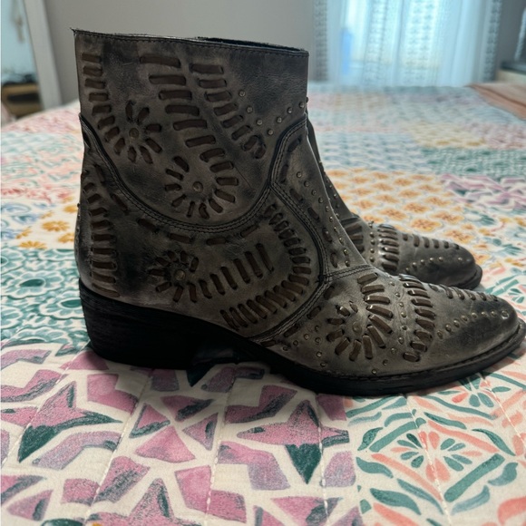 Sheryl Crow low Western boots - Picture 2 of 4
